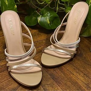 nude heel sandle purchased and reposhing. They were too small for me.